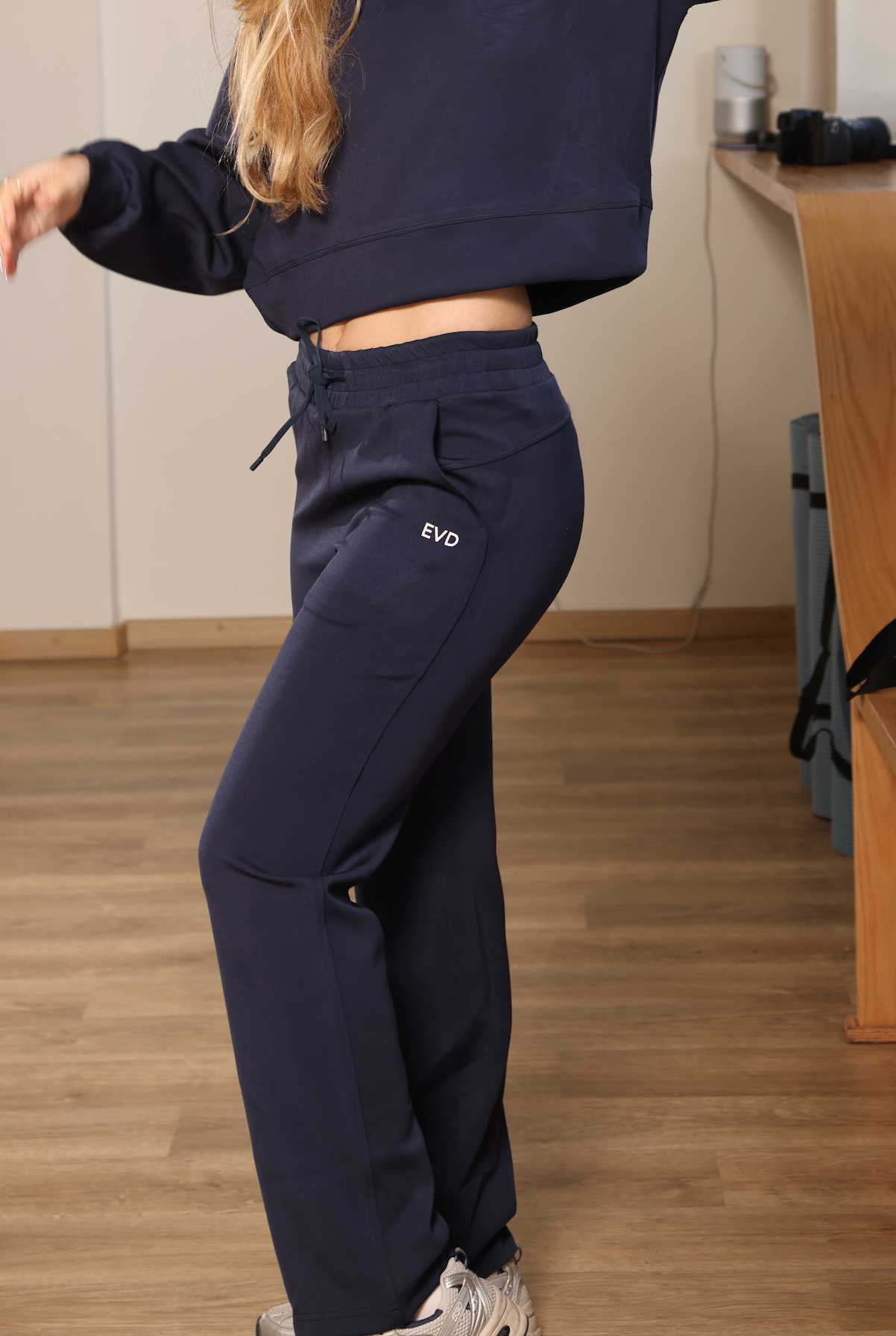 AIR LIGHT SWEATPANT NAVY